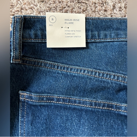 NWT, Universal Thread High Rise Flare Jeans SZ 8 - Picture 3 of 7